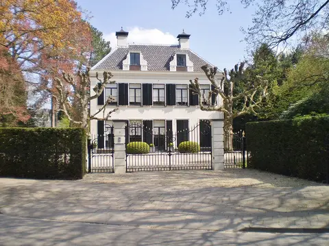 Amalialaan 100, Leusden